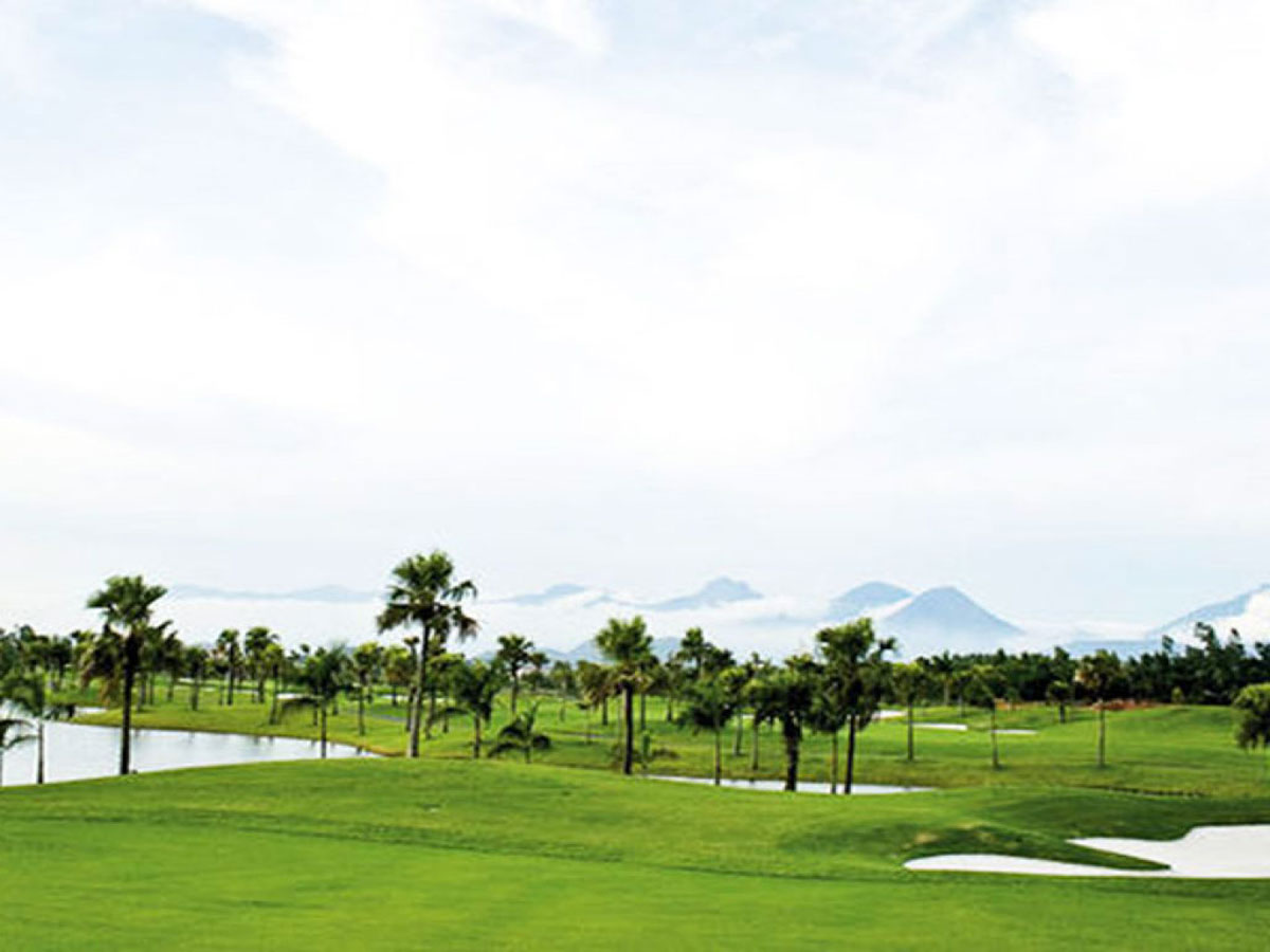 Heron Lake Golf Course  (Đầm Vạc)