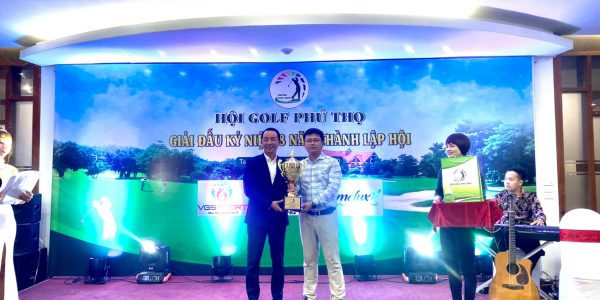 Golfer Nguyễn Trung Đức vô địch giải golf Kỷ niệm 8 năm thành lập Hội golf Phú Thọ